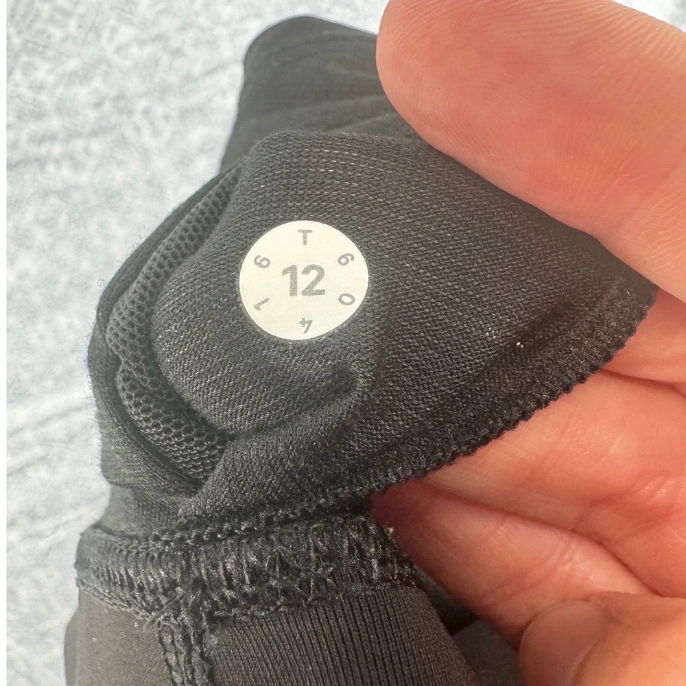 Lululemon Free to Be Bra Black Strappy Back Sports Bra Size 12 Yoga Gym